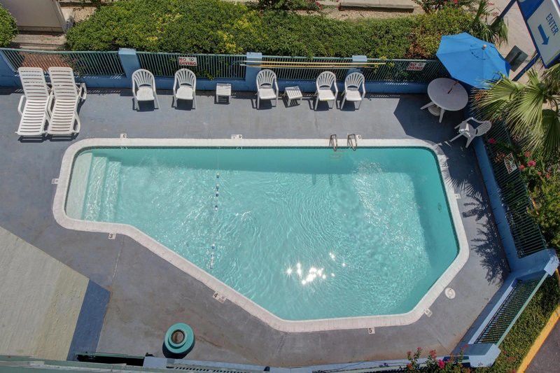 Red Roof Inn San Antonio Northeast - Rittiman Rd エクステリア 写真