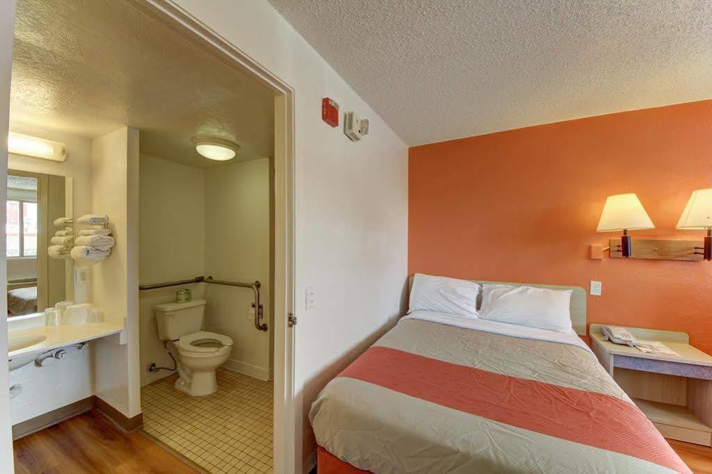 Red Roof Inn San Antonio Northeast - Rittiman Rd エクステリア 写真