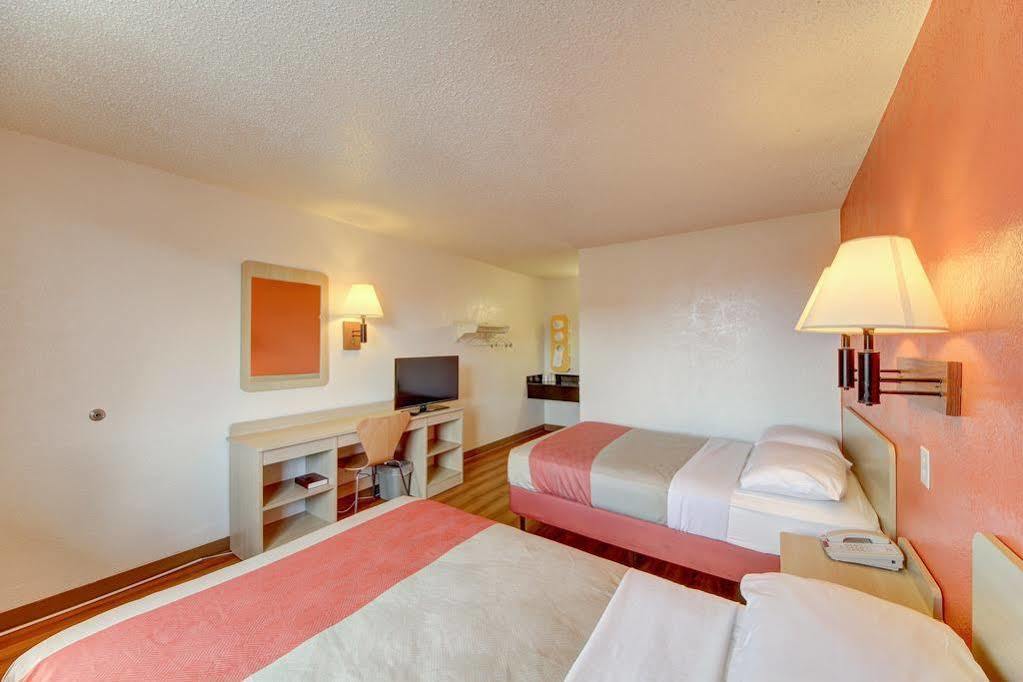 Red Roof Inn San Antonio Northeast - Rittiman Rd エクステリア 写真