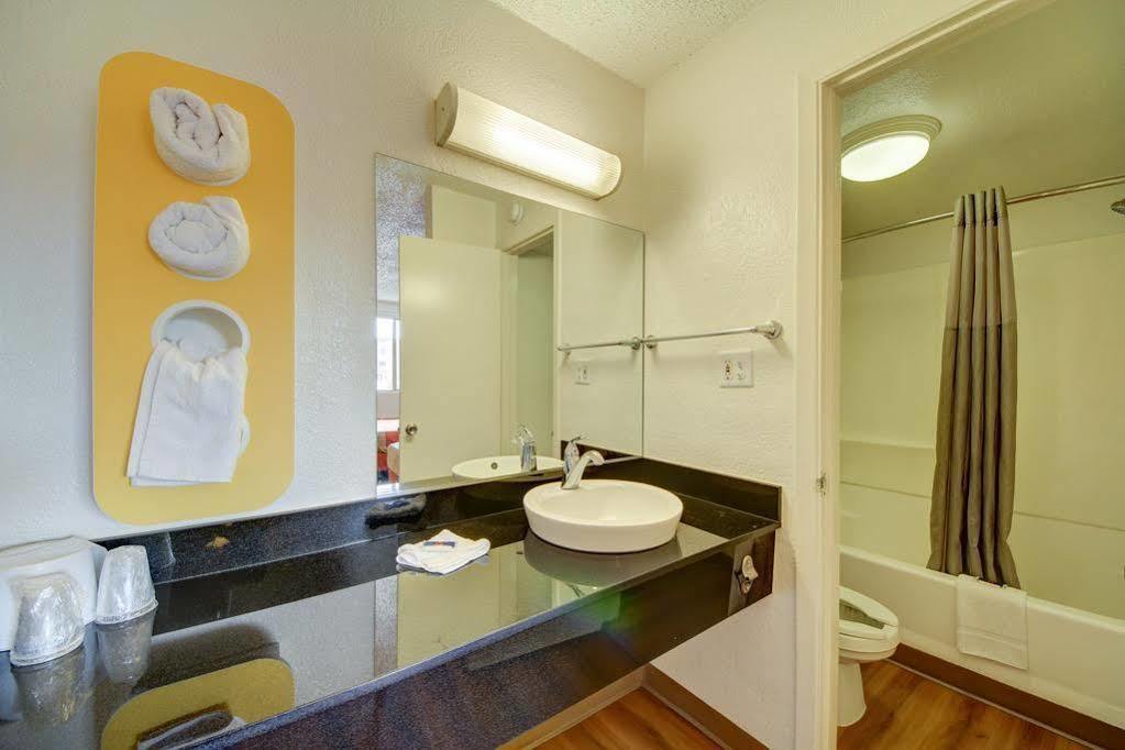 Red Roof Inn San Antonio Northeast - Rittiman Rd エクステリア 写真
