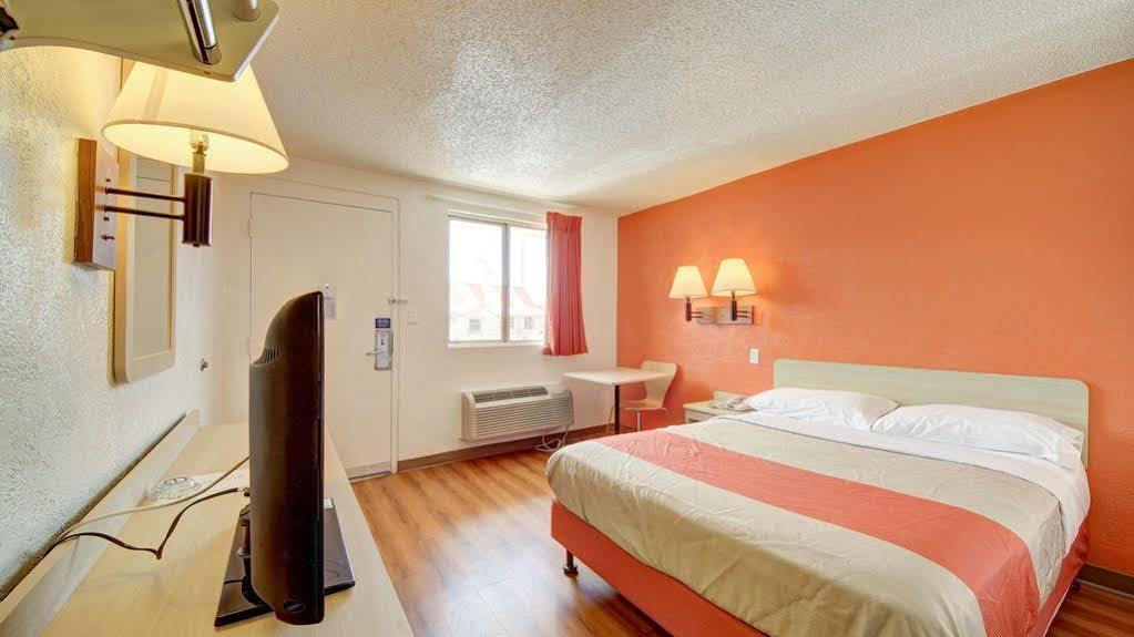 Red Roof Inn San Antonio Northeast - Rittiman Rd エクステリア 写真