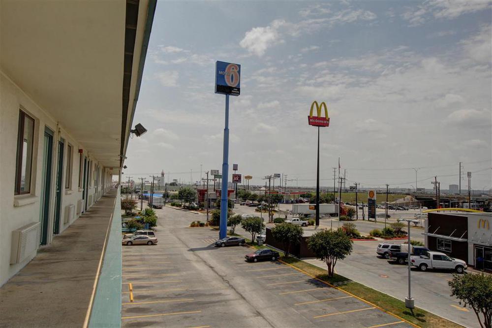 Red Roof Inn San Antonio Northeast - Rittiman Rd エクステリア 写真